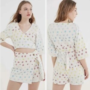 URBAN Outfitters rainbow Daisy print romper skort 0 xs